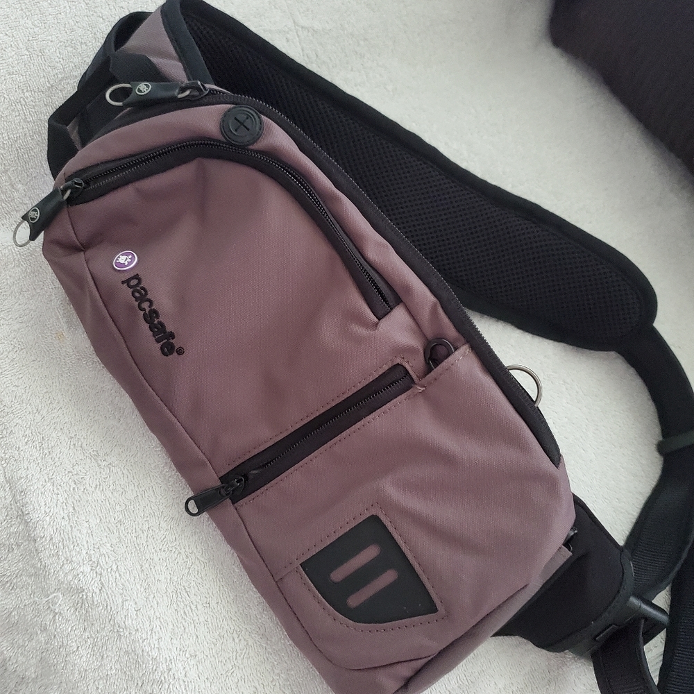PacSafe Anti-Theft Sling Travel Bag